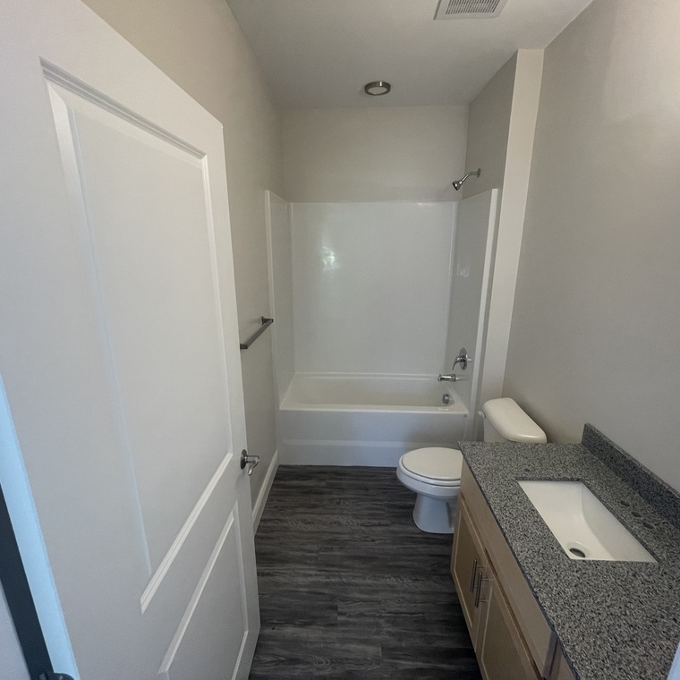 Bathroom with shower tub